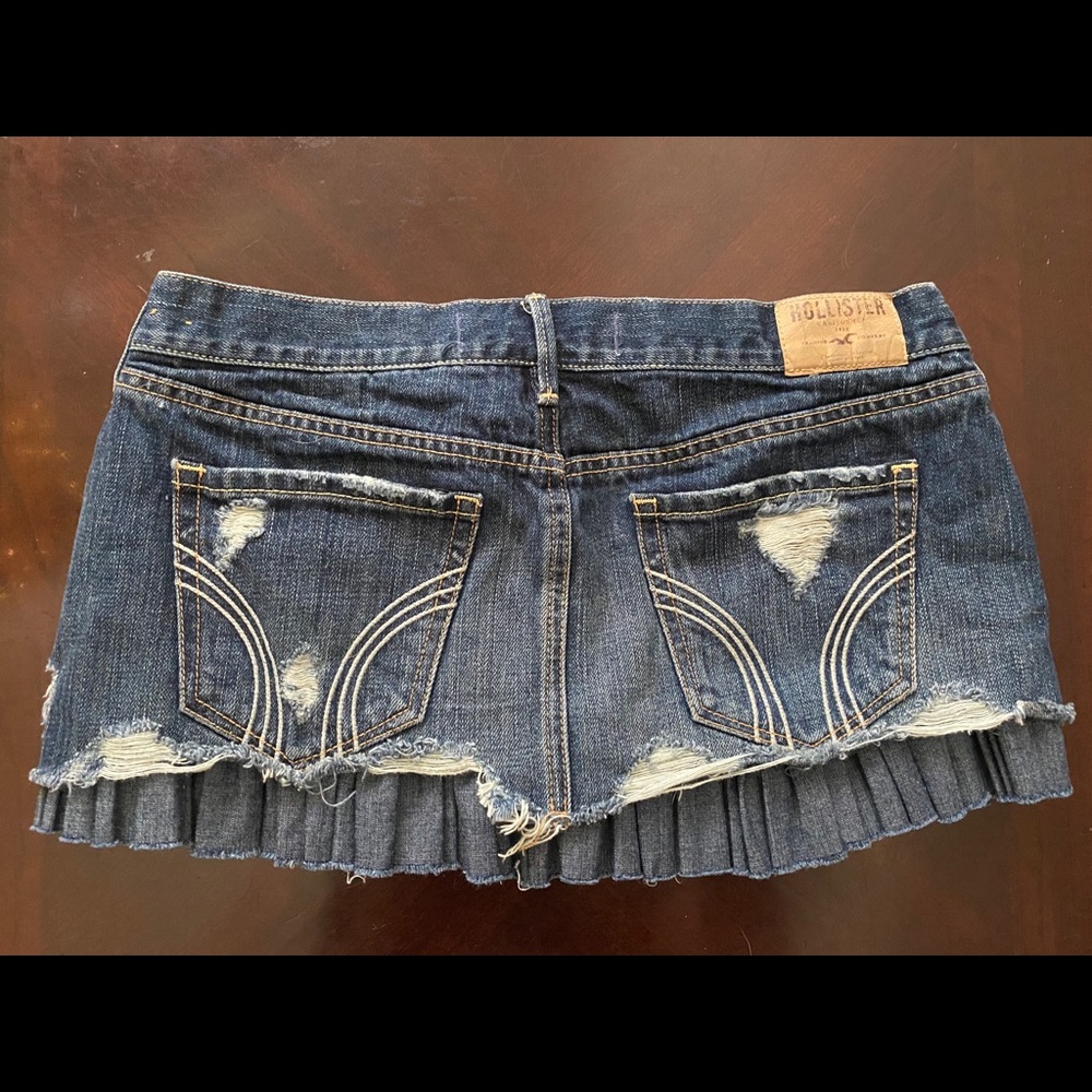 Hollister Distressed Mini Skirt - Picture 2 of 3